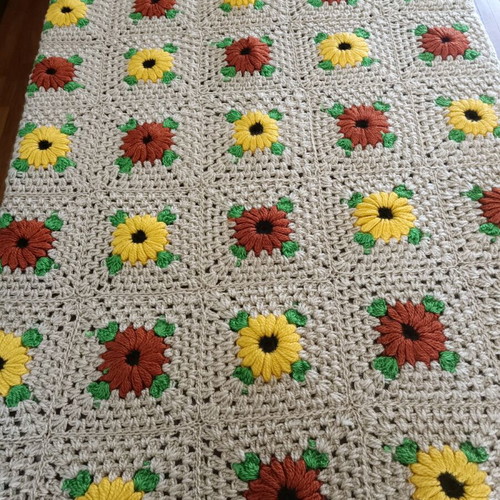 Handmade wool blankets like new, set of 3 with dimensions