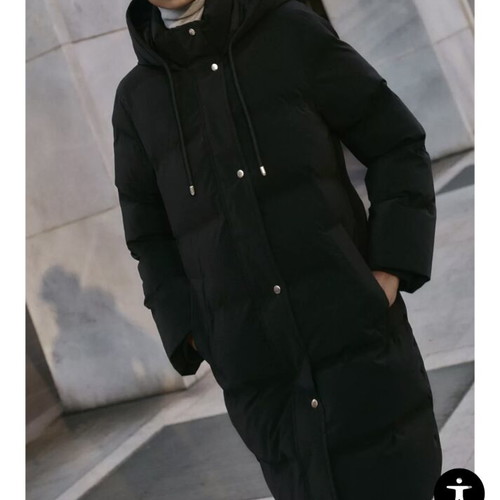Zara puffer size M black new with fur