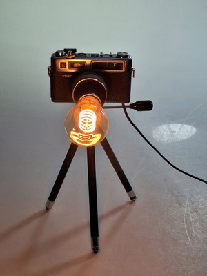 Διακοσμητική φωτογραφική μηχανή φωτιστικό σαν καινούργιο