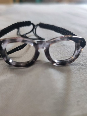 Bracelet new in original glasses shape by mati mati
