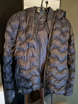 Superdry μπουφάν πούπουλο σαν καινούργιο, μέγεθος medium, μαύρο