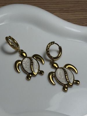 Handmade earrings made of steel, gold color, new