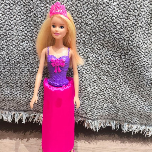 Κούκλα Barbie Dreamtopia με φόρεμα, παπούτσια, στέμμα και χτένα