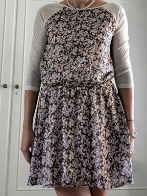 Sinsay floral dress L used
