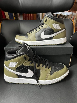 Nike Air Jordan 1 Mid Olive/Black/White αθλητικά σαν καινούργια, μέγεθος 44.5