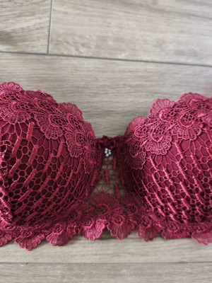 Donna Vivere Lingerie 85B Push Up Bra Like New, Red, Strapless