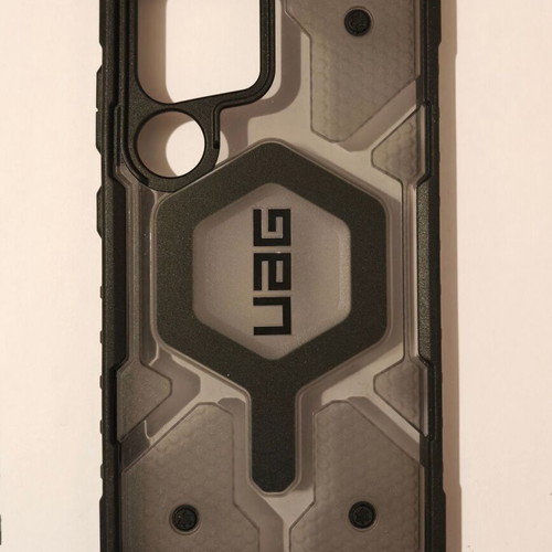 Samsung S24 Ultra UAG case like new