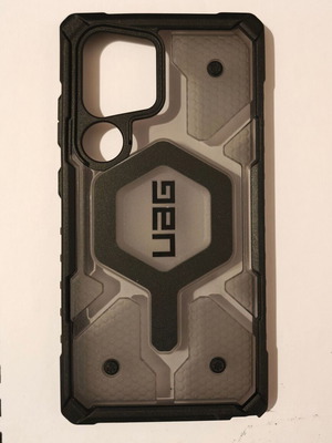 Samsung S24 Ultra UAG case like new