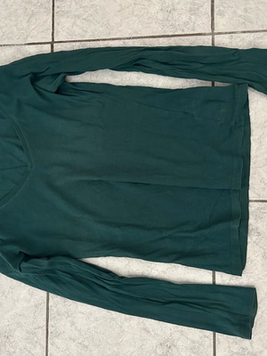 T-shirt used, size S, dark green