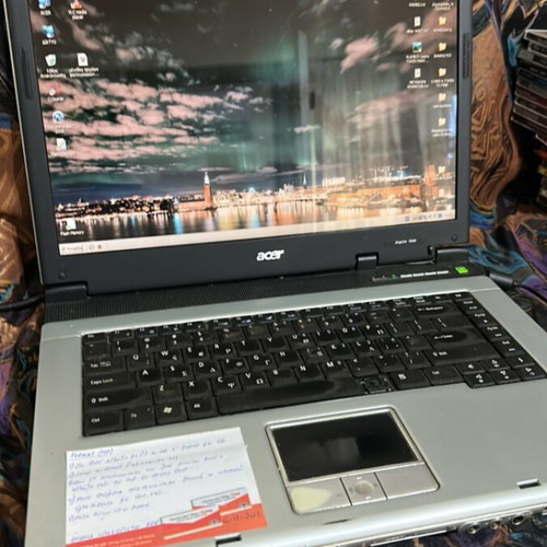 Acer Aspire 1640 Series Laptop used, no battery, Windows XP