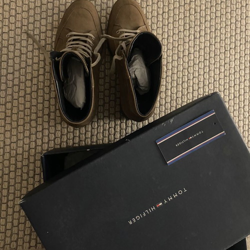 Tommy Hilfiger leather women's boots beige like new