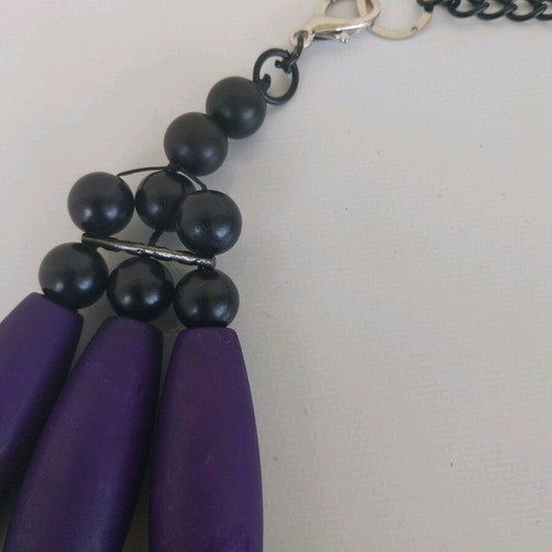 Necklace with tassels like new, purple