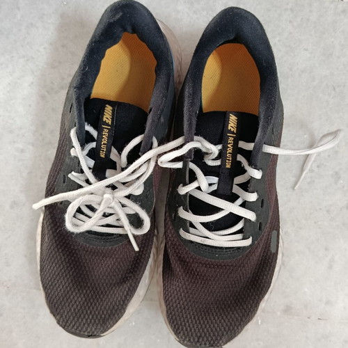 Nike athletic shoes for boys size 41 used, black