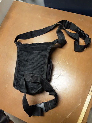 Τσαντάκι μέσης μηρού αντρικό μεταχειρισμένο, μαύρο