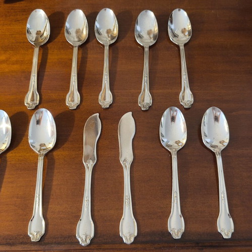 Vintage silver plated teaspoons and butter knives, International Silver Company