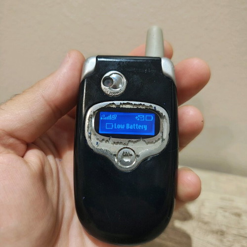 Motorola V300 used, works normally without charger