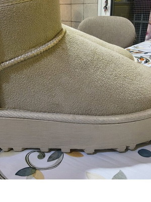 Boots with fur lining like new, beige, size 39