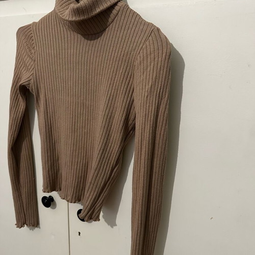 Bershka top sweater like new, beige, size S