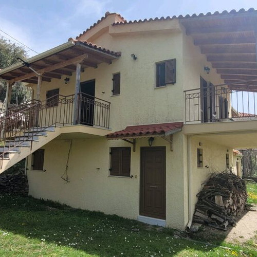 Maisonette furnished with 4 bedrooms, fireplace, garden, view in Ileia