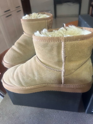 Mexx Fashion boots with fur beige like new, size 41