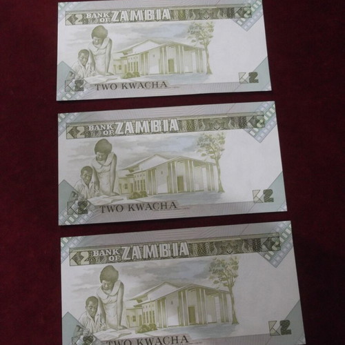 Zambia 2 Kwacha banknotes new, set of 3 with consecutive numbers