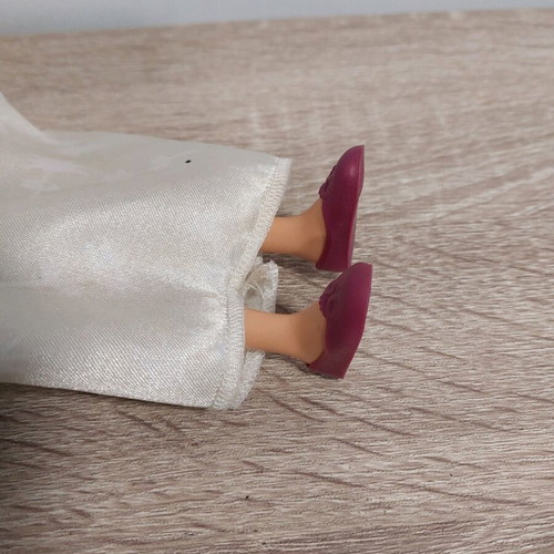 Disney Mulan 1998 Matel doll used with missing parts