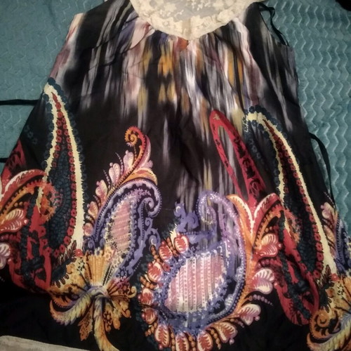Floral women's dresses like new, pack of 3 pieces