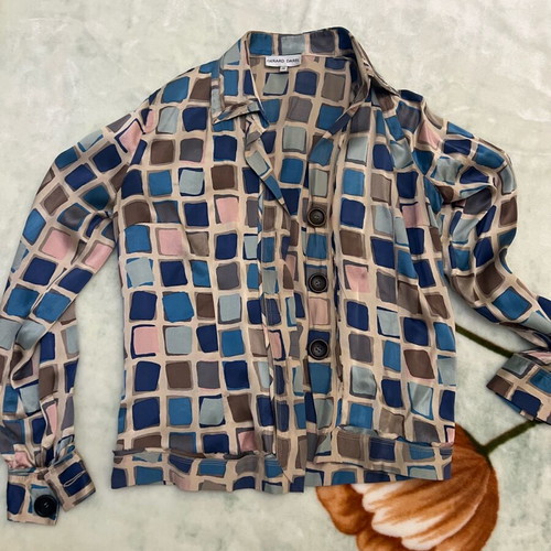 Gerard Darel 100% silk shirt like new, size 38