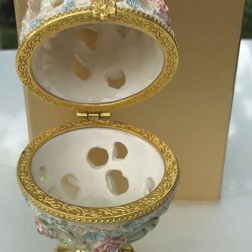 Faberge-style decorative egg used with floral design by Trimar