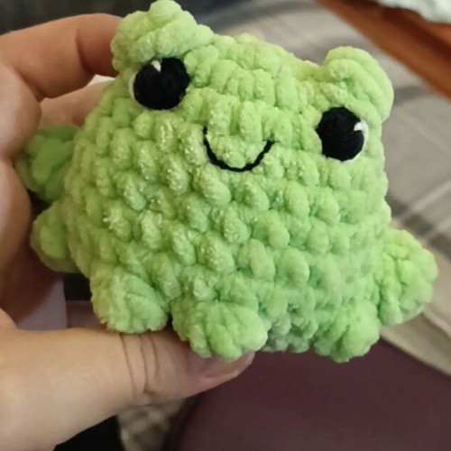 Handmade knitted amigurumi frog plush new