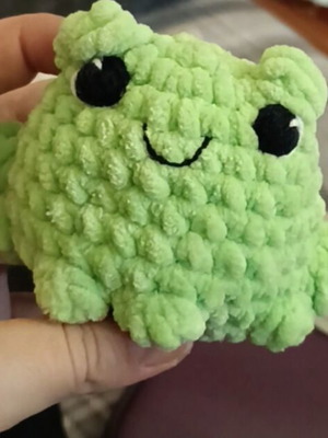 Handmade knitted amigurumi frog plush new
