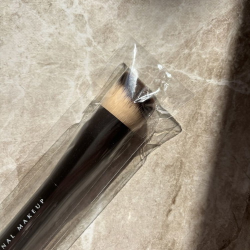 Nyx Csws Foundation Brush new, authentic