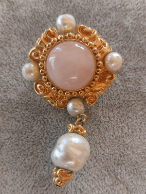 Vintage Faux bijoux brooch used, pink and gold
