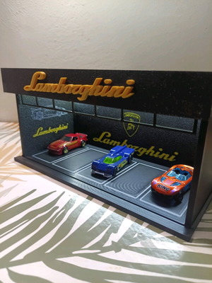 Lamborghini Parking Diorama 1:64 New Illuminated