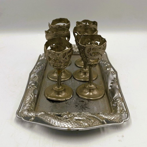 Vintage Japanese The Golden Dragon liqueur set like new, 1960s