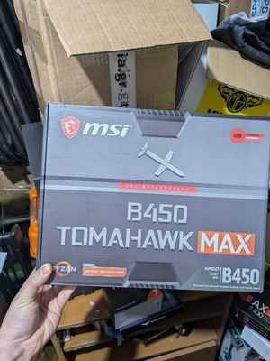 MSI B450 Tomahawk Max μητρική μεταχειρισμένη με κουτί και backplate