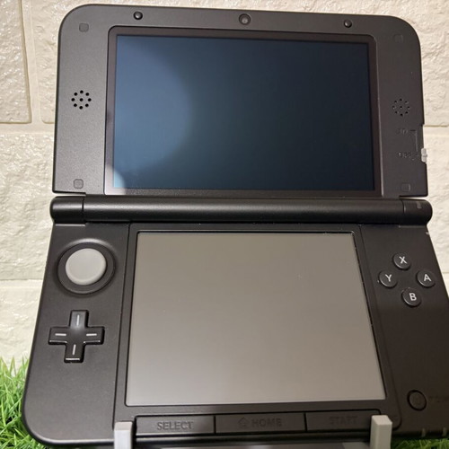 Nintendo 3DS XL Red Black like new