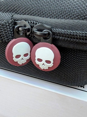 Skull & Co. Maxcarry Case for Nintendo Switch like new, GripCase Crystal edition