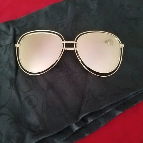 Sunglasses gold with mirror lenses like new