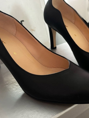 Sakellaris Anatomical Leather Pumps new, black, size 42