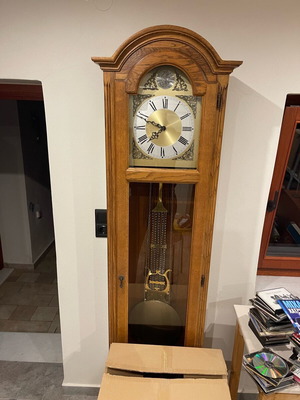 Grandfather floor clock like new