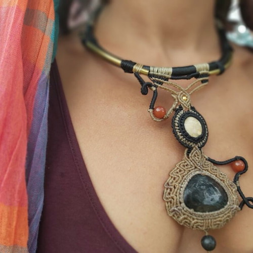 Macrame necklace with semiprecious agate and black labradorite stones