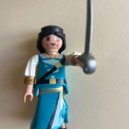 Playmobil pirate woman figure