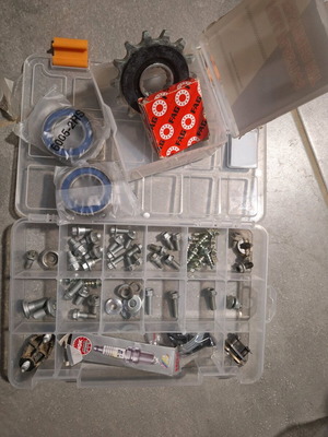 KTM screws set new