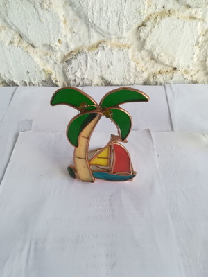 Decorative Glass Table Ornament Multicolor Design from Taba Florida USA like new