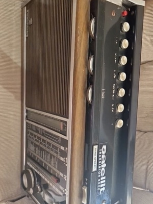 Grundig Satellit Transistor 6000 συλλεκτικό ραδιόφωνο, πλήρως λειτουργικό
