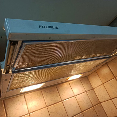 Sliding extractor hood like new