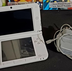 Nintendo 3DS XL White - Read Description