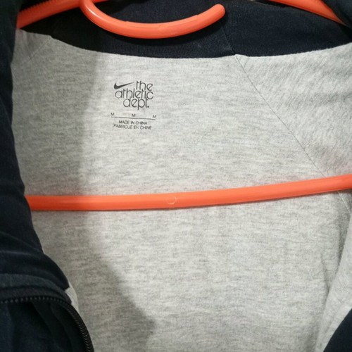 Nike women's hoodie like new, warm lining, black, size M