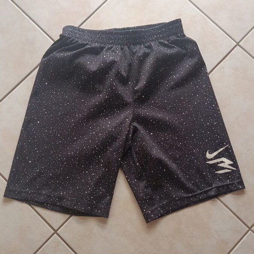 Nike shorts like new, black and white, size 158 cm, age 13
